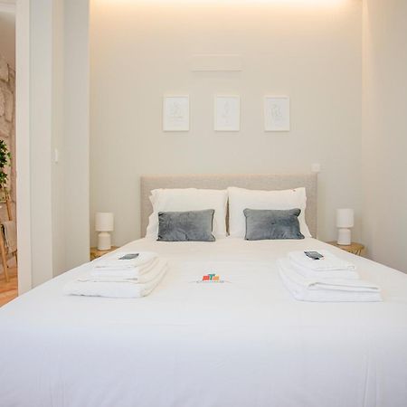Liiiving In Porto - Aliados Stone Apartment 외부 사진