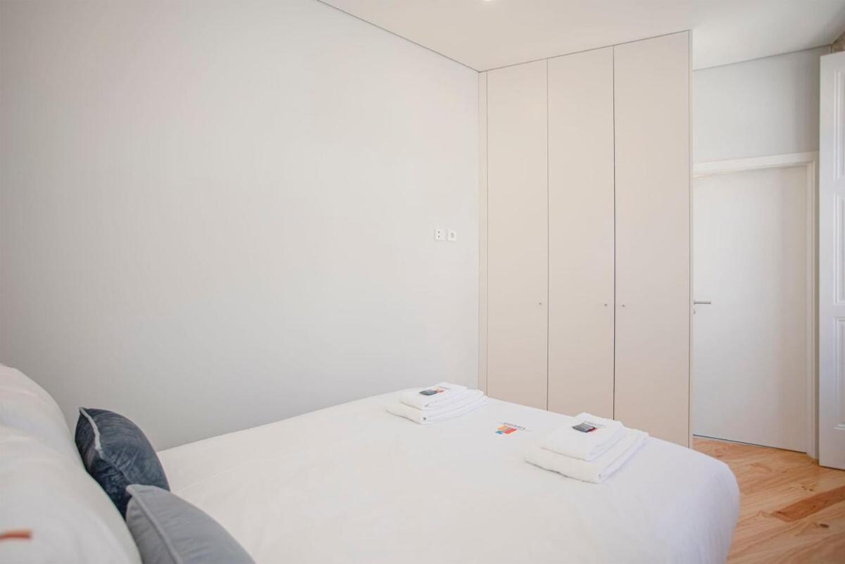 Liiiving In Porto - Aliados Stone Apartment 외부 사진